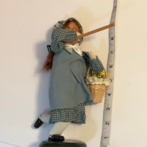 BYERS CHOICE DOLL 2004 NWOT - Picture 6 of 7